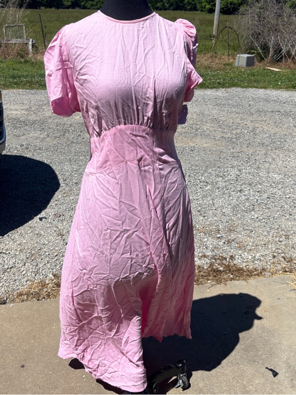 Light Pink Short-Sleeve Midi Dress — Feminine Gathered Waist